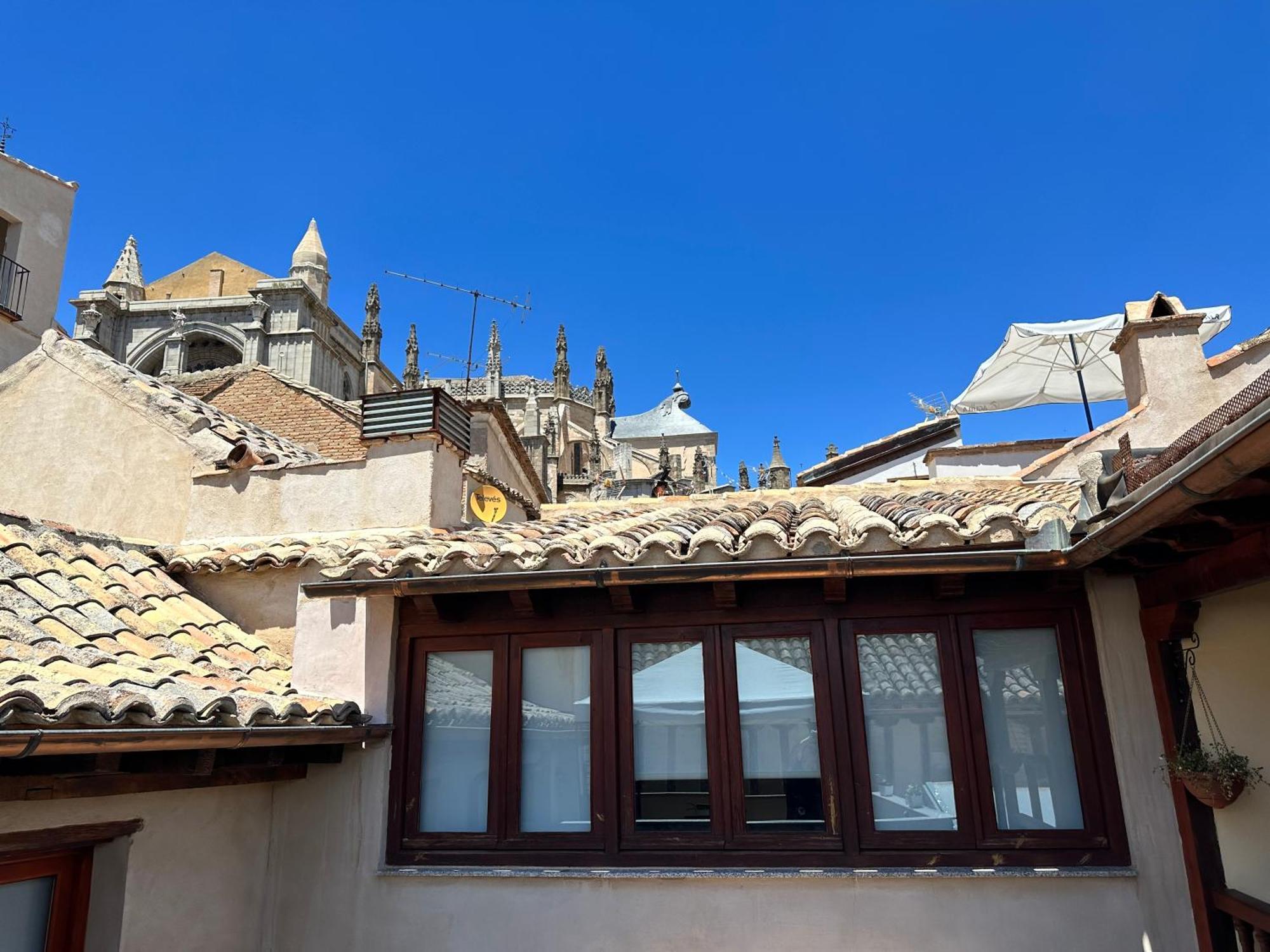 Apartamento Canónigo - terraza con vistas Toledo Exterior foto